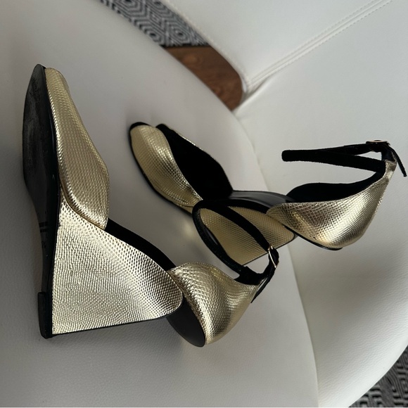 Pierre Hardy Golden Shoes - Picture 5 of 11